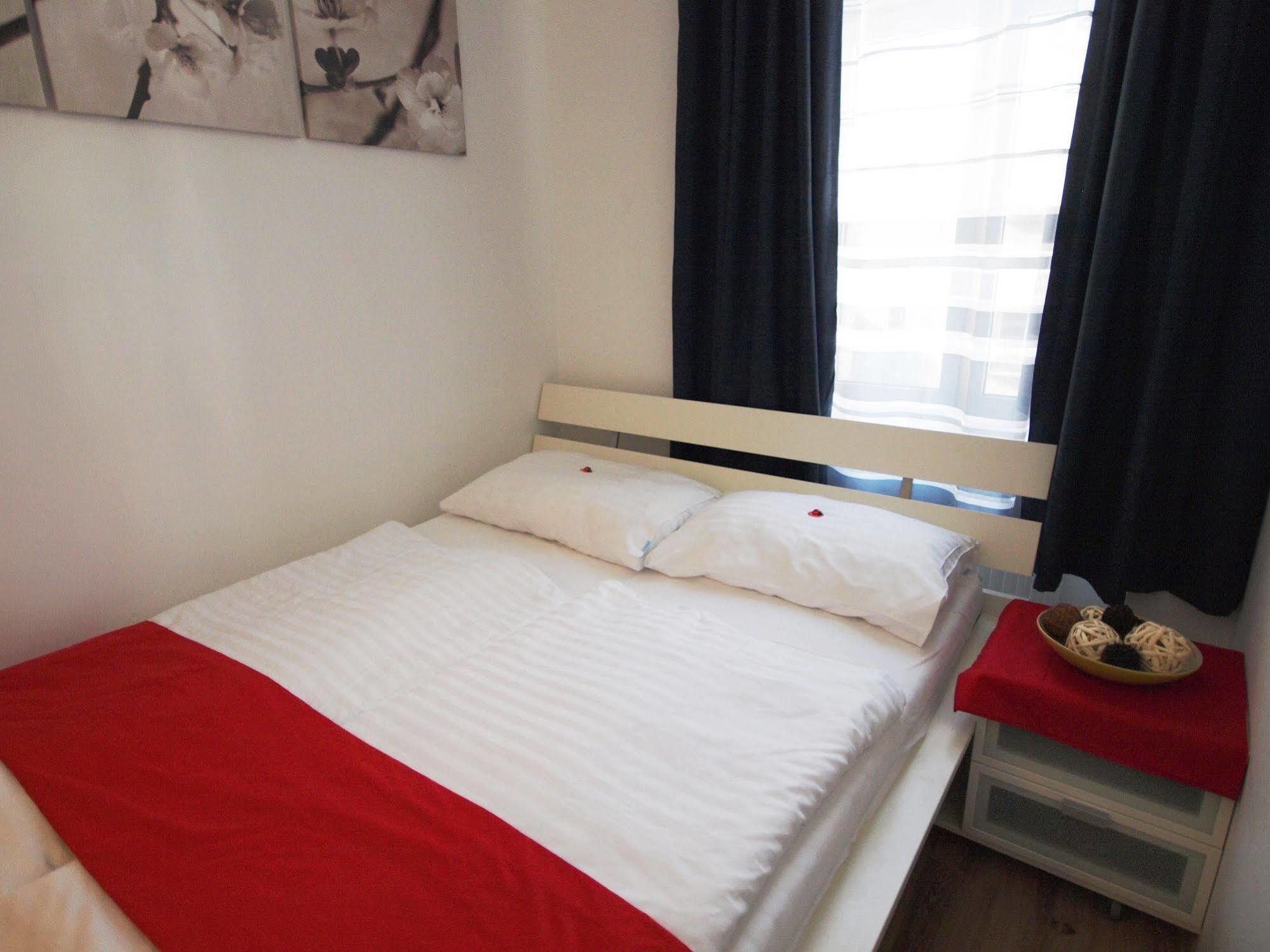 Checkvienna - Ruedengasse Apartment Exterior photo